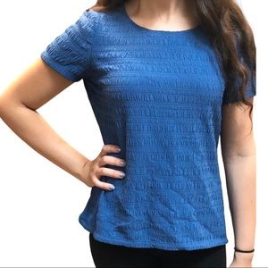 patterned blue t-shirt
